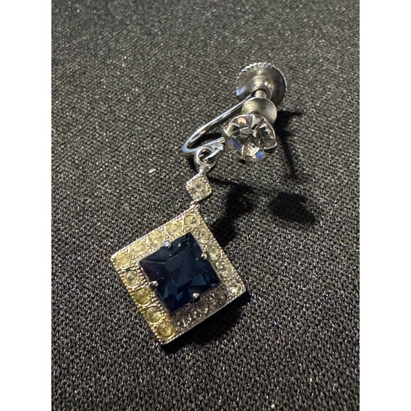 Vintage Weiss Crystal Earrings Screw Back - Picture 2 of 6